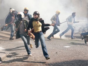 Early riot scene in Something in the Air