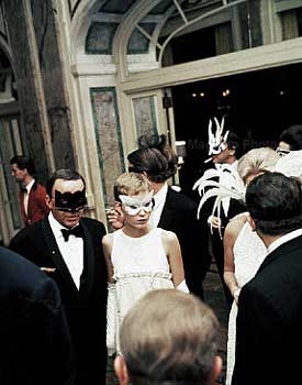 Frank Sinatra and Mia Farrow arriving at Truman Capote's Black and White Ball.